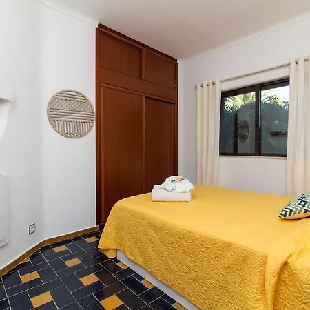 Luxury With Garden In Algarve Porches (Algarve)