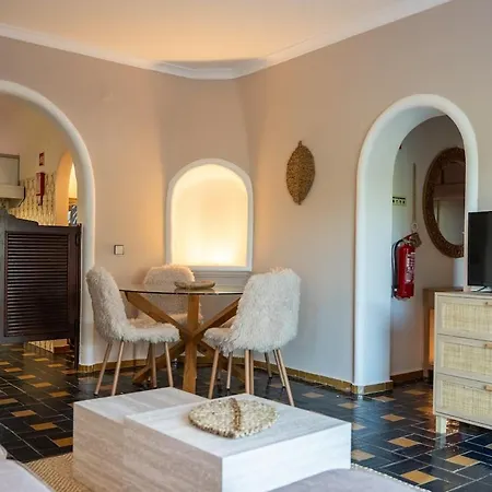 Luxury With Garden In Algarve *