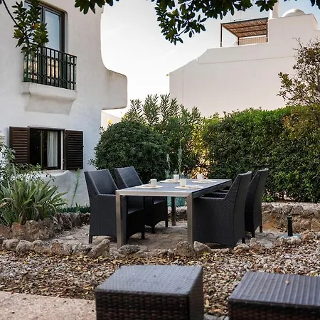 Luxury With Garden In Algarve