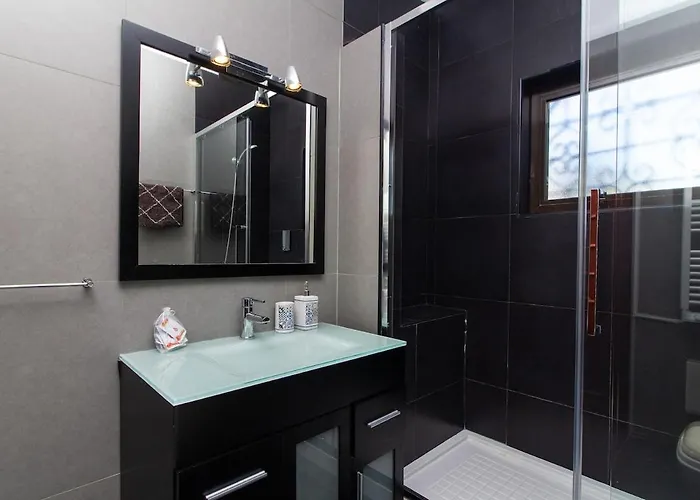 Apartment Luxury With Garden In Algarve Porches (Algarve)