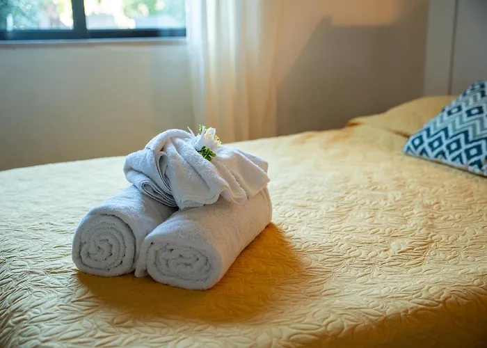 Luxury With Garden In Algarve Apartment Porches (Algarve)